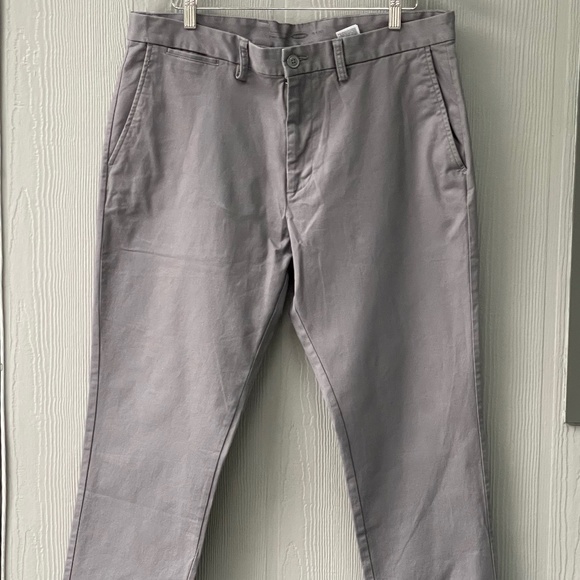 Old Navy Men's Ultimate Slim Dress Pants Size 36x30 Gray - Picture 1 of 7